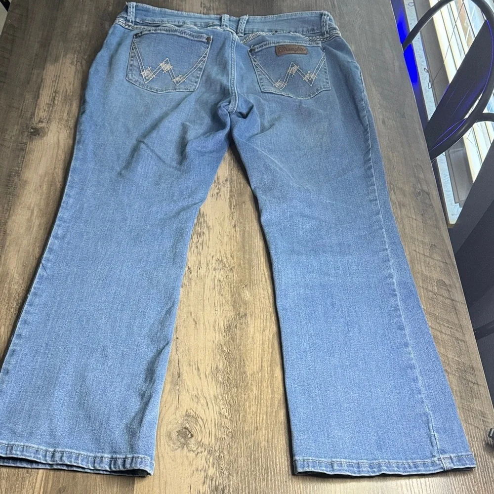Wrangler Women's Denim Blue Boot Cut Jeans - Picture 8 of 8